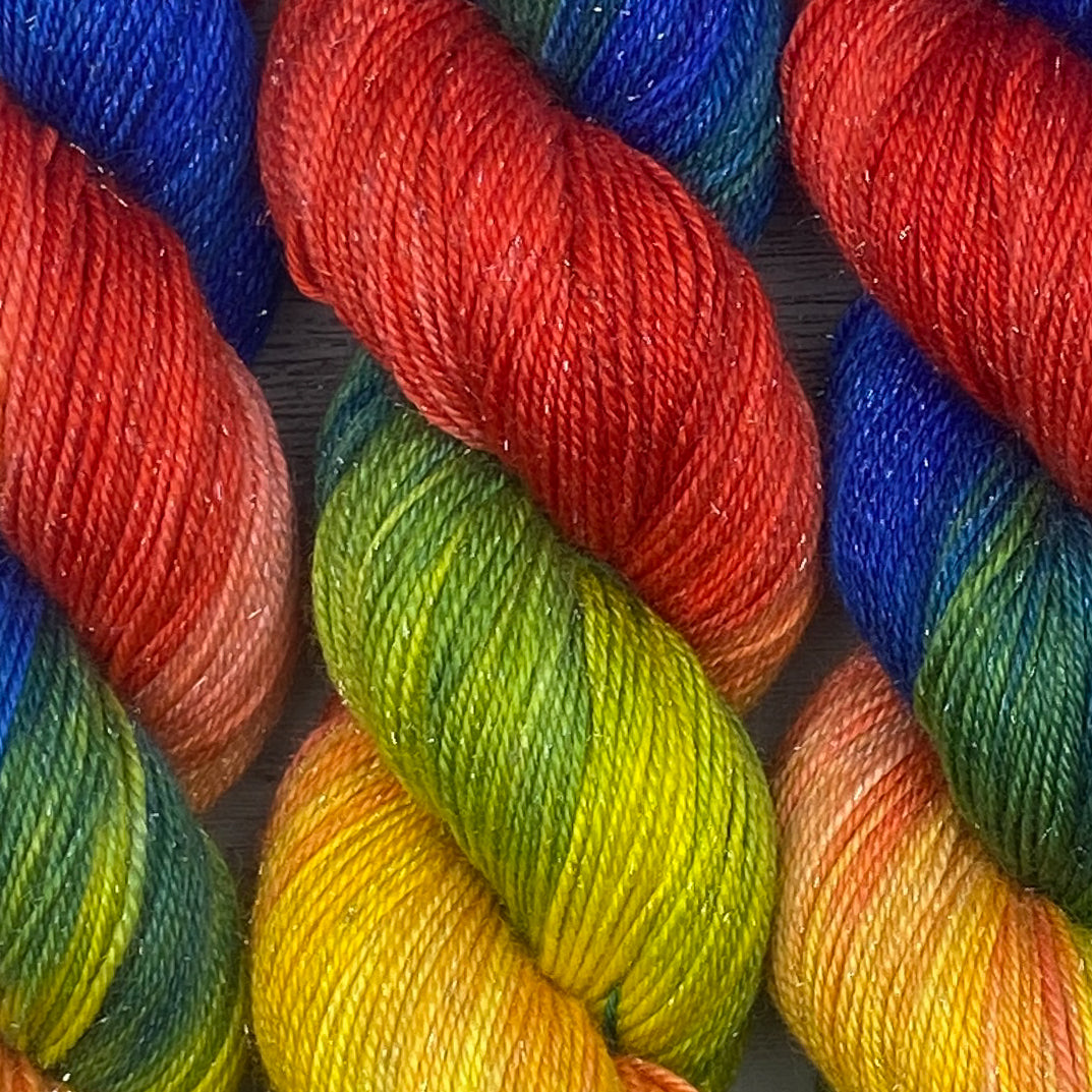 Ovillo de Lana Rojo Red Fresh Cashmilon Cashmnere Soft Wool Yarn for  Lightweight Crochet & Knitting, 100 g / 3.5 oz
